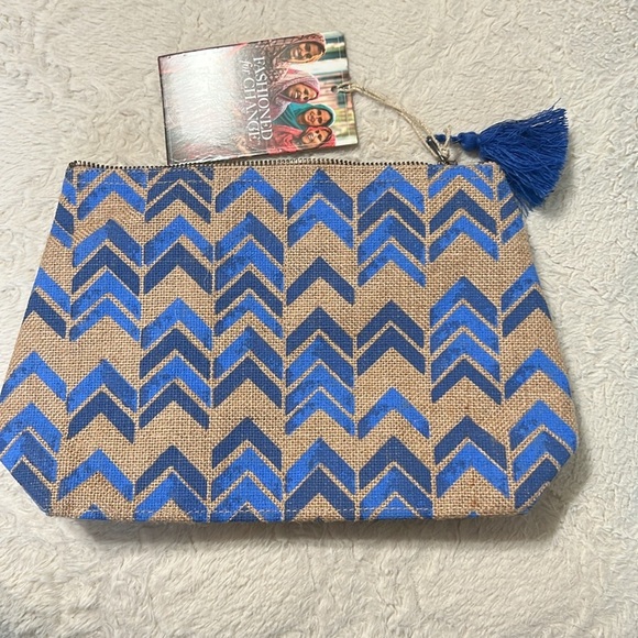 Neiman Marcus “Fashioned For Change” Blue Chevron Jute Clutch NWT — Tassel - Picture 7 of 11